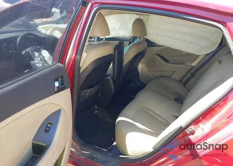 2011 Kia Optima Ex z USA, uszkodzony, nr VIN KNAGN4A72B5064465